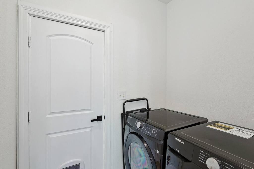 Wellness Oasis 5Br W Pool + Huge Yard + Fire Pit Sachse Exterior foto